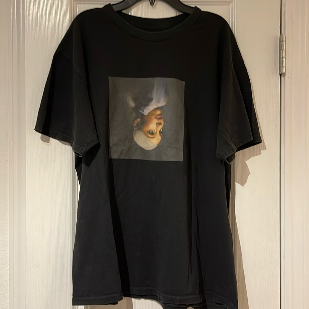 Ariana Grande Sweetener World Tour Merch